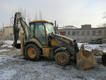 Аренда экскаватора-погрузчика Volvo BL61